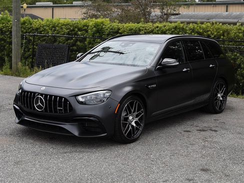 Used 2023 Mercedes-Benz E 63 AMG S image 4