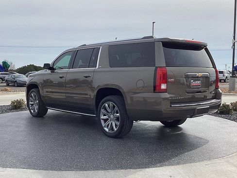 Used 2016 Chevrolet Suburban LTZ image 7