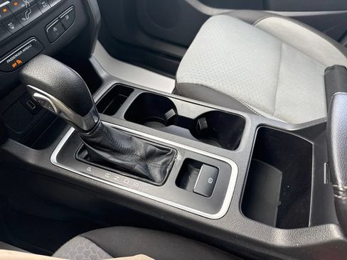Used 2018 Ford Escape SE FWD image 17