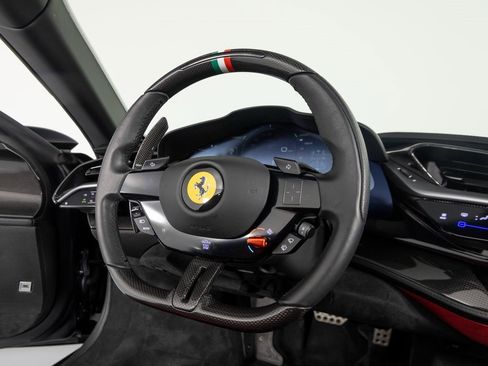 Used 2024 Ferrari SF90 Spider image 29