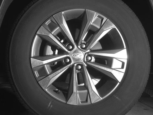 Used 2025 Chevrolet Equinox LT FWD image 12