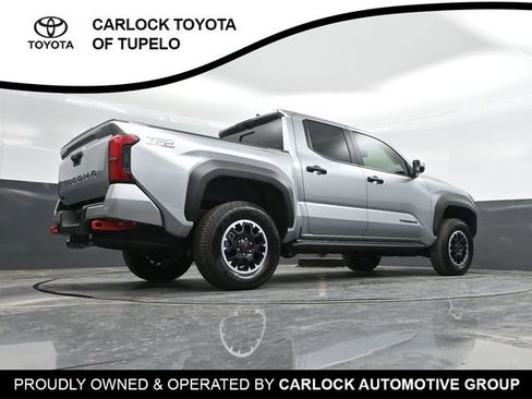 Used 2025 Toyota Tacoma TRD Off-Road w/ TRD Off Road Premium Package AWD/4WD image 43