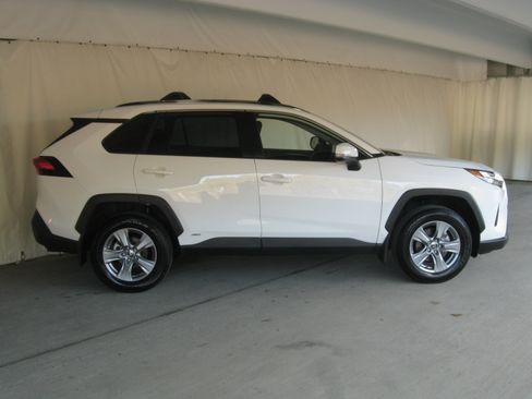 Certified 2025 Toyota RAV4 LE image 4