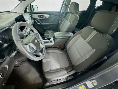Used 2025 Chevrolet Blazer LT FWD image 13