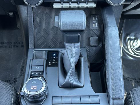 Certified 2026 Toyota 4Runner SR5 AWD/4WD image 19