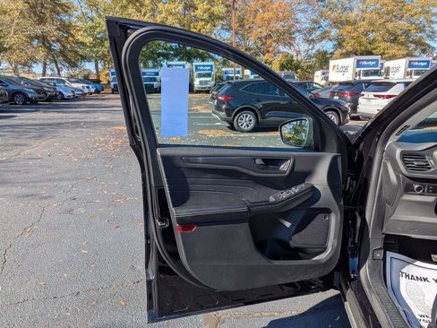 Used 2025 Ford Escape Active image 11