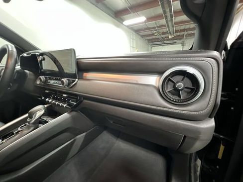 Certified 2024 Chevrolet Colorado LT w/ LT Convenience Package III AWD/4WD image 29