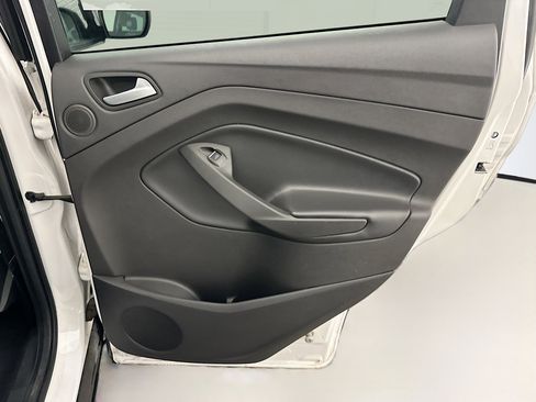 Used 2017 Ford Escape Titanium image 32