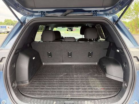 Used 2025 Chevrolet Equinox LT w/ Safety and Technology Package FWD image 11