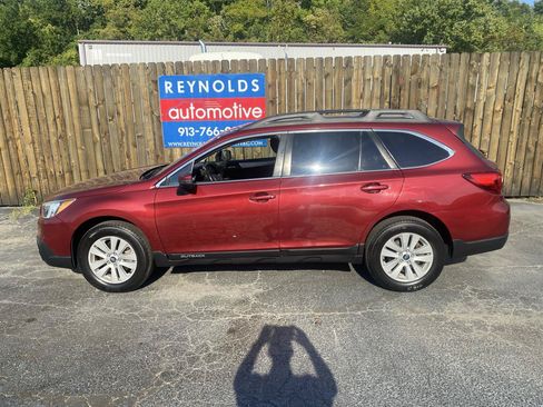 Used 2015 Subaru Outback 2.5i Premium AWD/4WD image 5