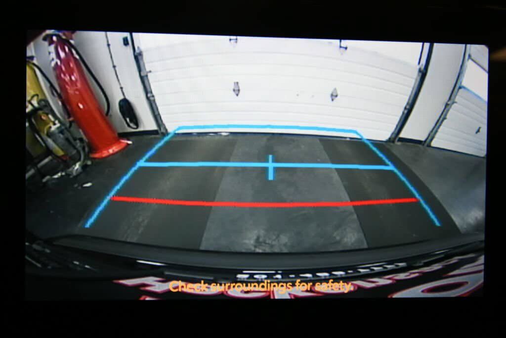 Used 2023 Toyota Corolla SE w/ Carpet Mat Package (TMS) FWD image 17