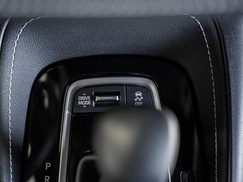 Used 2024 Toyota Corolla SE image 22