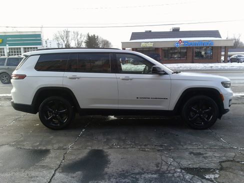 Used 2022 Jeep Grand Cherokee L Laredo image 6