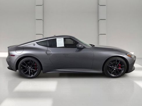 Used 2024 Nissan Z Performance w/ Floor Mat Package RWD image 4