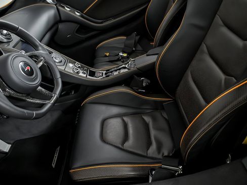 Used 2013 McLaren MP4-12C Spider RWD image 21