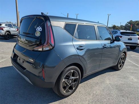 Used 2023 Kia Soul EX image 4