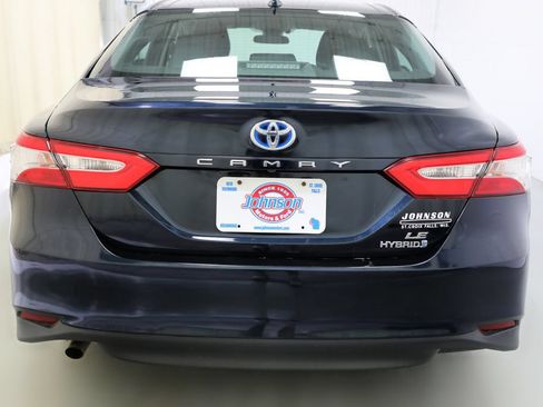 Used 2020 Toyota Camry LE FWD image 14