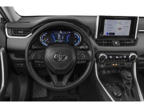 Used 2025 Toyota RAV4 XLE AWD/4WD image 7