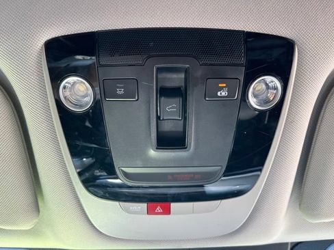 Used 2024 Kia Sorento S w/ Panoramic Sunroof Package FWD image 28