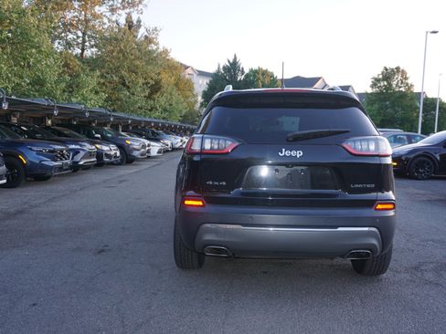 Used 2019 Jeep Cherokee Limited image 5