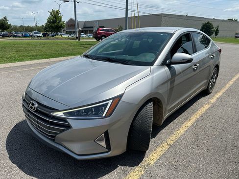 Used 2020 Hyundai Elantra Limited w/ Winter Weather Package FWD image 10