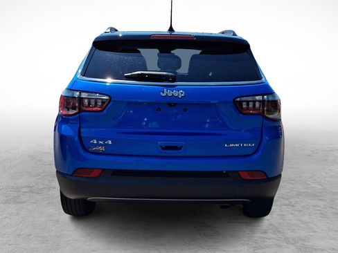 Used 2022 Jeep Compass Limited AWD/4WD image 4