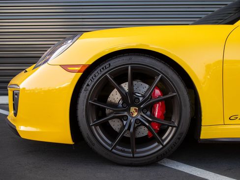 Certified 2017 Porsche 911 Carrera GTS RWD image 7