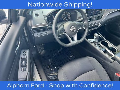 Used 2024 Nissan Altima 2.5 SV FWD image 7