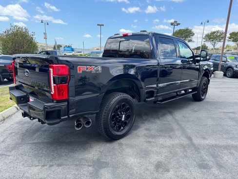 Used 2023 Ford F250 Lariat w/ Sport Appearance Package AWD/4WD image 3
