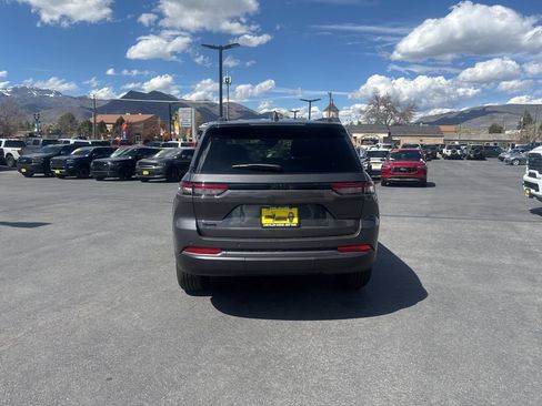 New 2026 Jeep Grand Cherokee Altitude AWD/4WD image 6