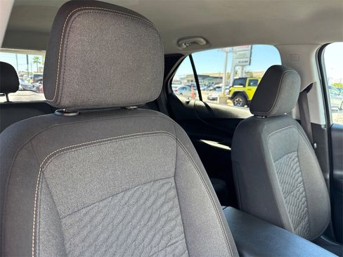 Used 2021 Chevrolet Equinox LT image 13