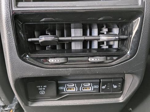 Used 2023 Jeep Grand Cherokee Limited AWD/4WD image 19