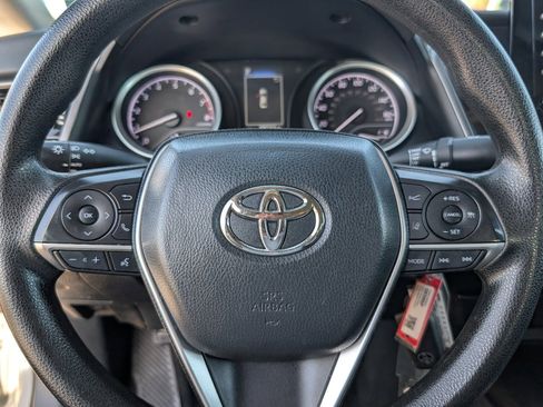 Used 2023 Toyota Camry LE image 18