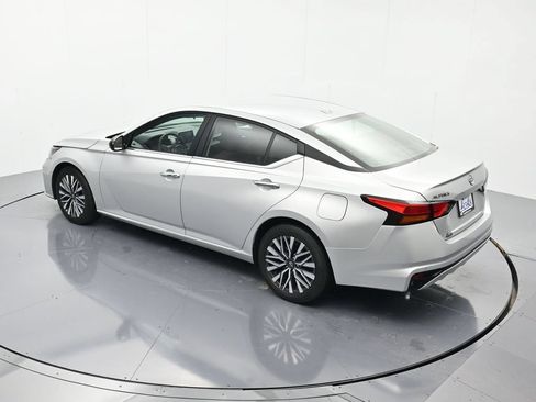 Certified 2025 Nissan Altima 2.5 SV FWD image 34