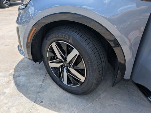 Certified 2023 Kia Sorento EX FWD image 38