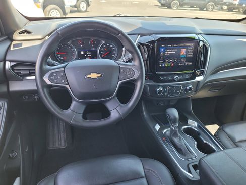 Used 2023 Chevrolet Traverse LT w/ LT Premium Package AWD/4WD image 19