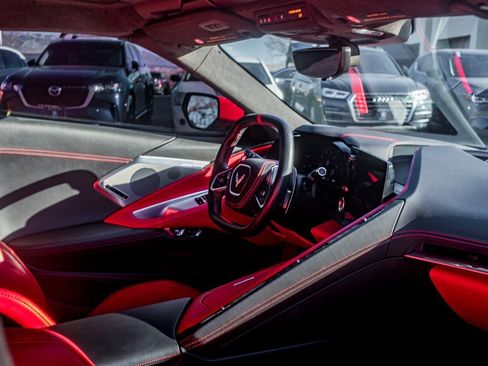 Used 2021 Chevrolet Corvette Stingray Premium Cpe w/ Z51 Performance Package image 35