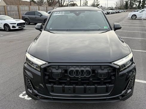 Used 2025 Audi Q7 3.0T Prestige w/ Prestige Package image 4