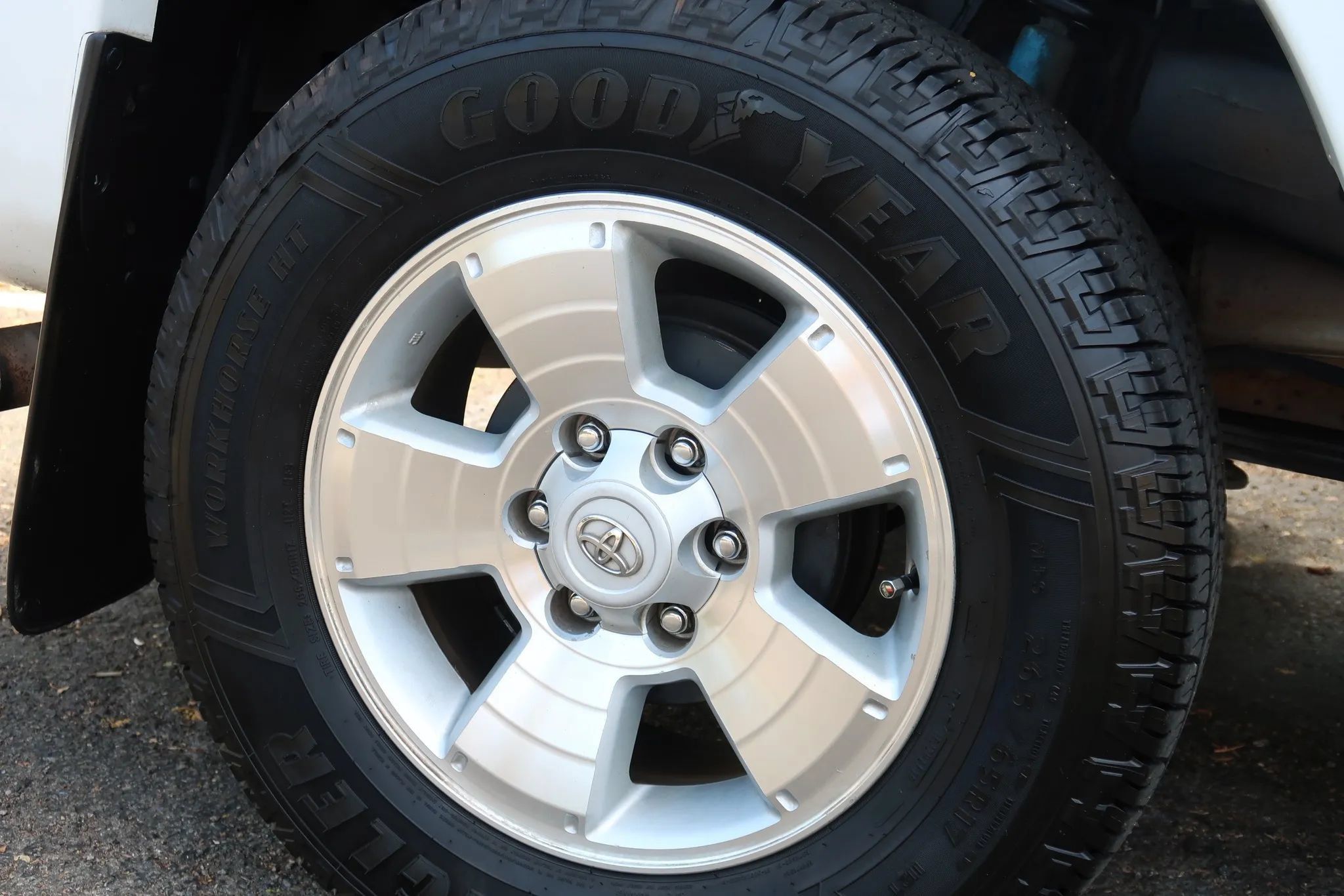 Used 2011 Toyota Tacoma PreRunner w/ TRD Sport Pkg w/JBL Audio RWD image 10