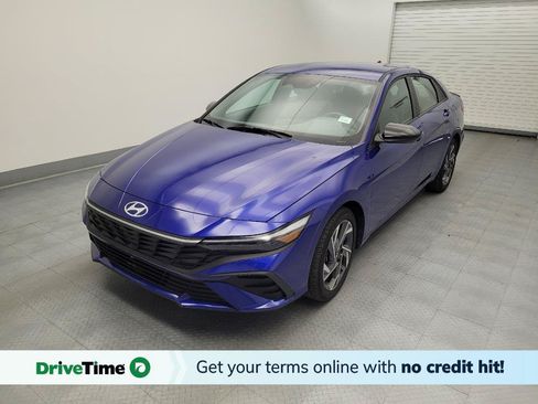 Used 2025 Hyundai Elantra Sport w/ Cargo Package FWD image 1
