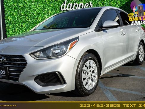 Used 2019 Hyundai Accent SE FWD image 2