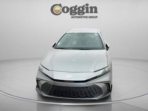New 2026 Toyota Camry SE FWD image 30