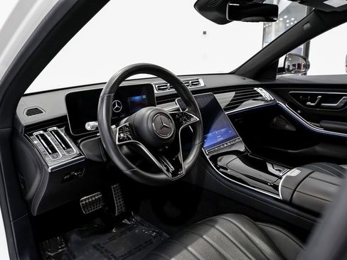 Used 2022 Mercedes-Benz S 500 4MATIC w/ AMG Line Package image 6
