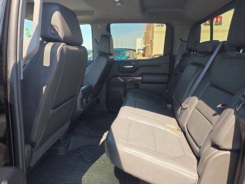 Used 2021 Chevrolet Silverado 1500 LT Trail Boss w/ Convenience Package II AWD/4WD image 12