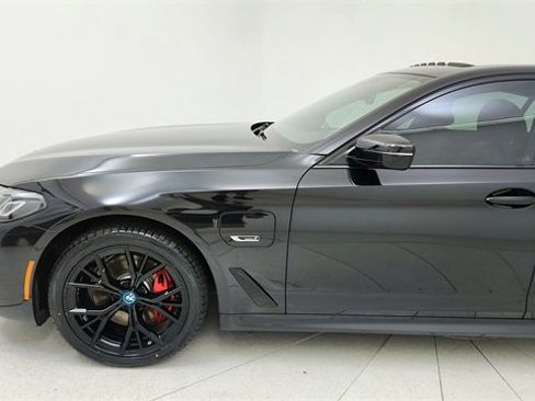 Used 2023 BMW 530e 530e iPerformance w/ M Sport Package image 9