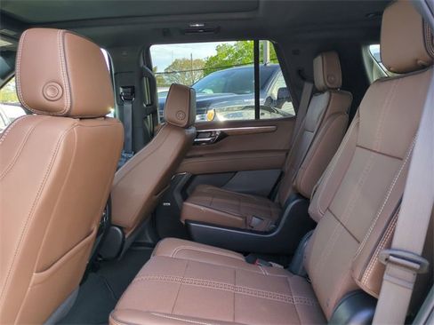 Certified 2026 Chevrolet Tahoe High Country w/ LPO, Illumination Package image 17