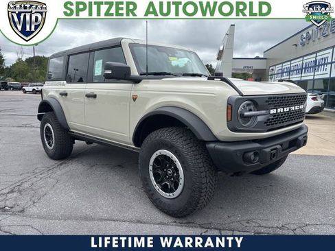 New 2025 Ford Bronco Badlands image 1