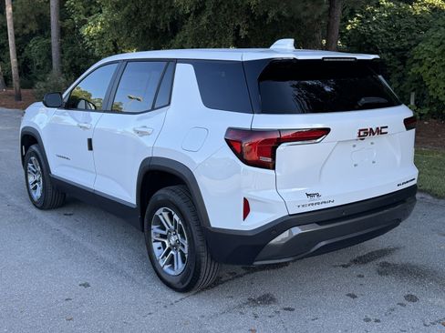 New 2026 GMC Terrain Elevation image 40