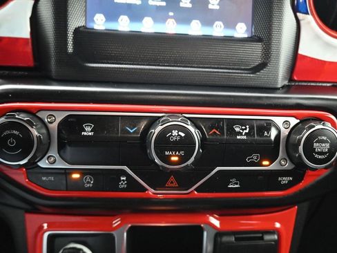 Used 2022 Jeep Wrangler Sport image 19