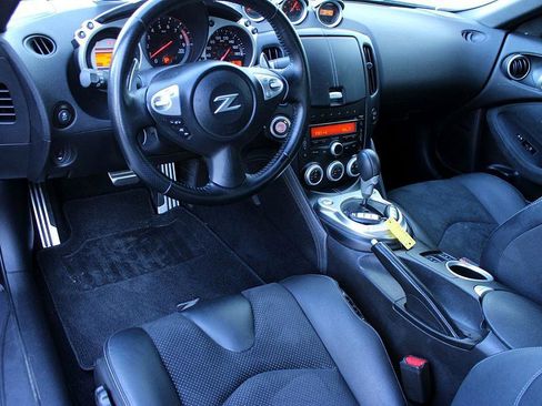 Used 2012 Nissan 370Z Touring w/ Sport Pkg image 11